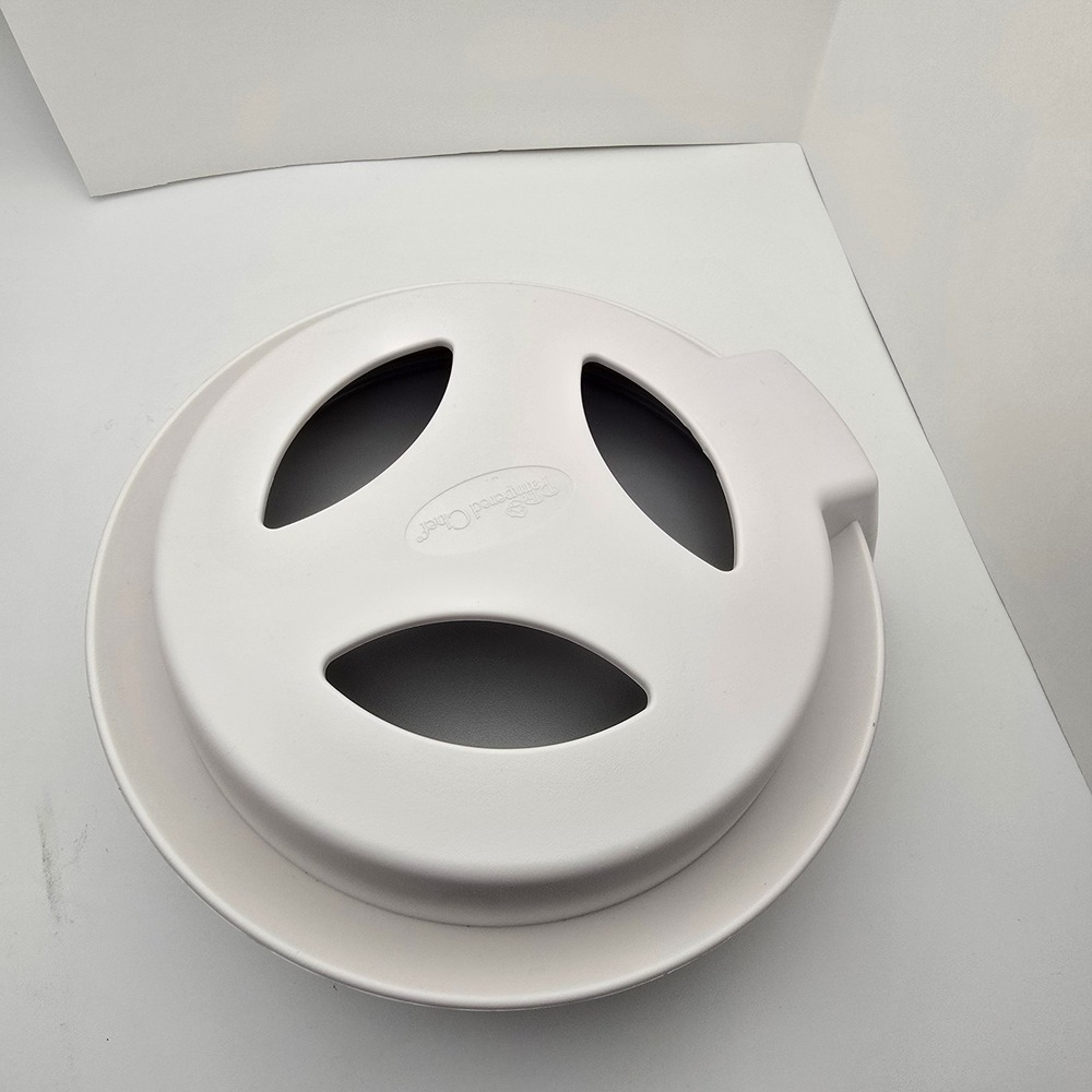 Pampered Chef Close & Cut Cutting Tool White Product 1118 Retired